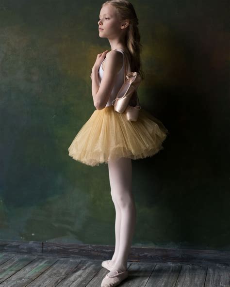 naked ballerina|nude